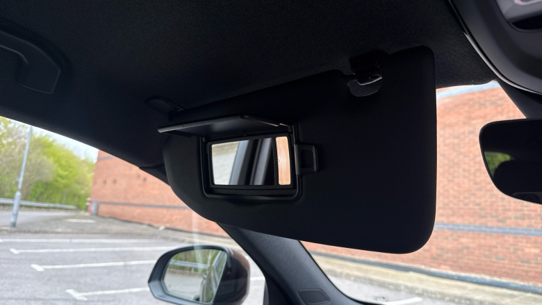 Volvo XC40 2.0 B3P Plus Black Edition 5dr Auto Petrol Estate